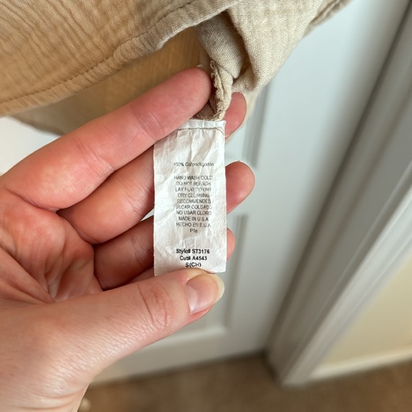 Matching shirt and shorts set - Picture 5 of 10